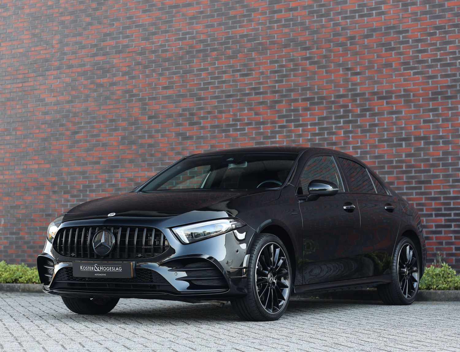 Mercedes-Benz A-Klasse 250 e Premium Plus