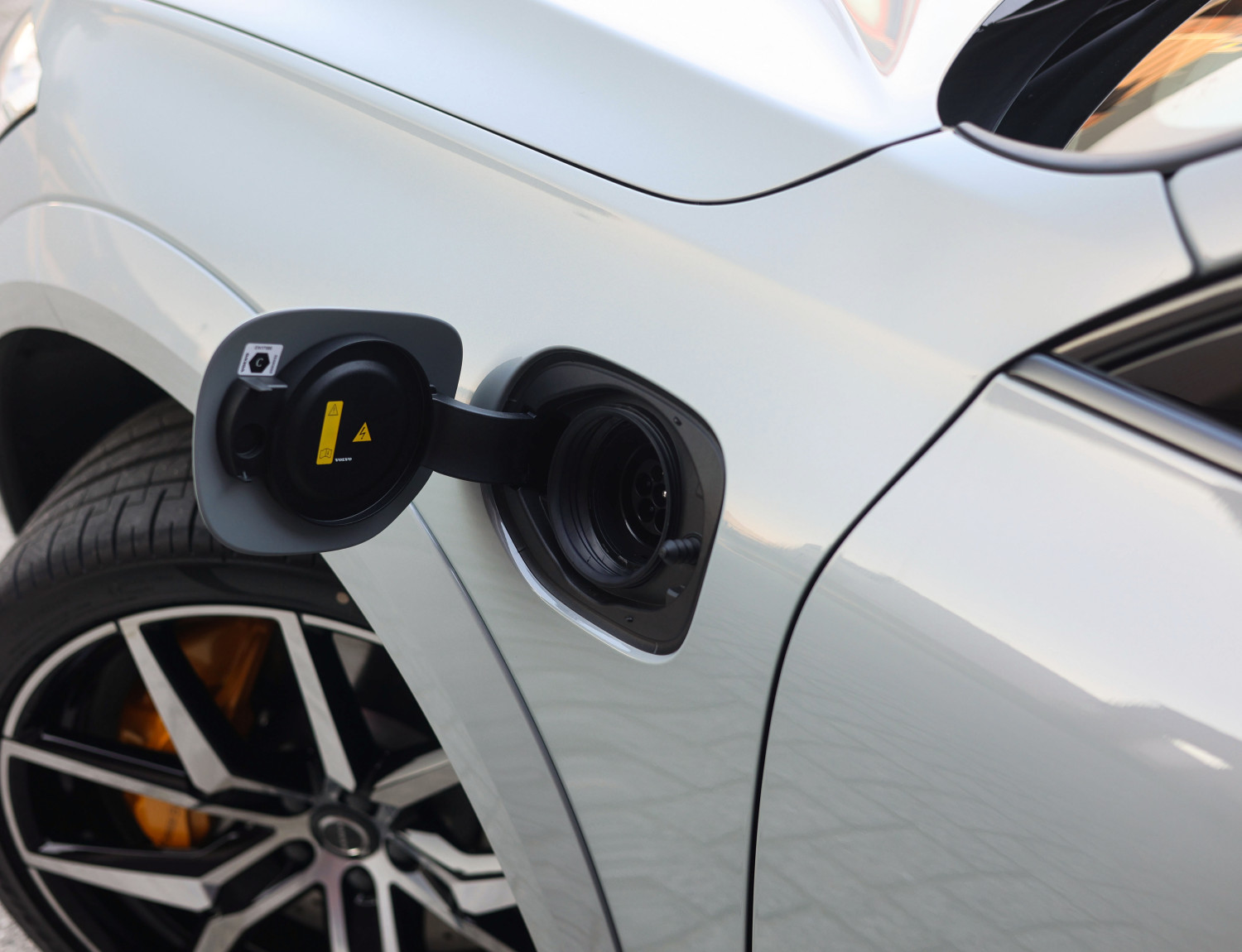 Volvo XC60 T8 AWD Polestar Engineered