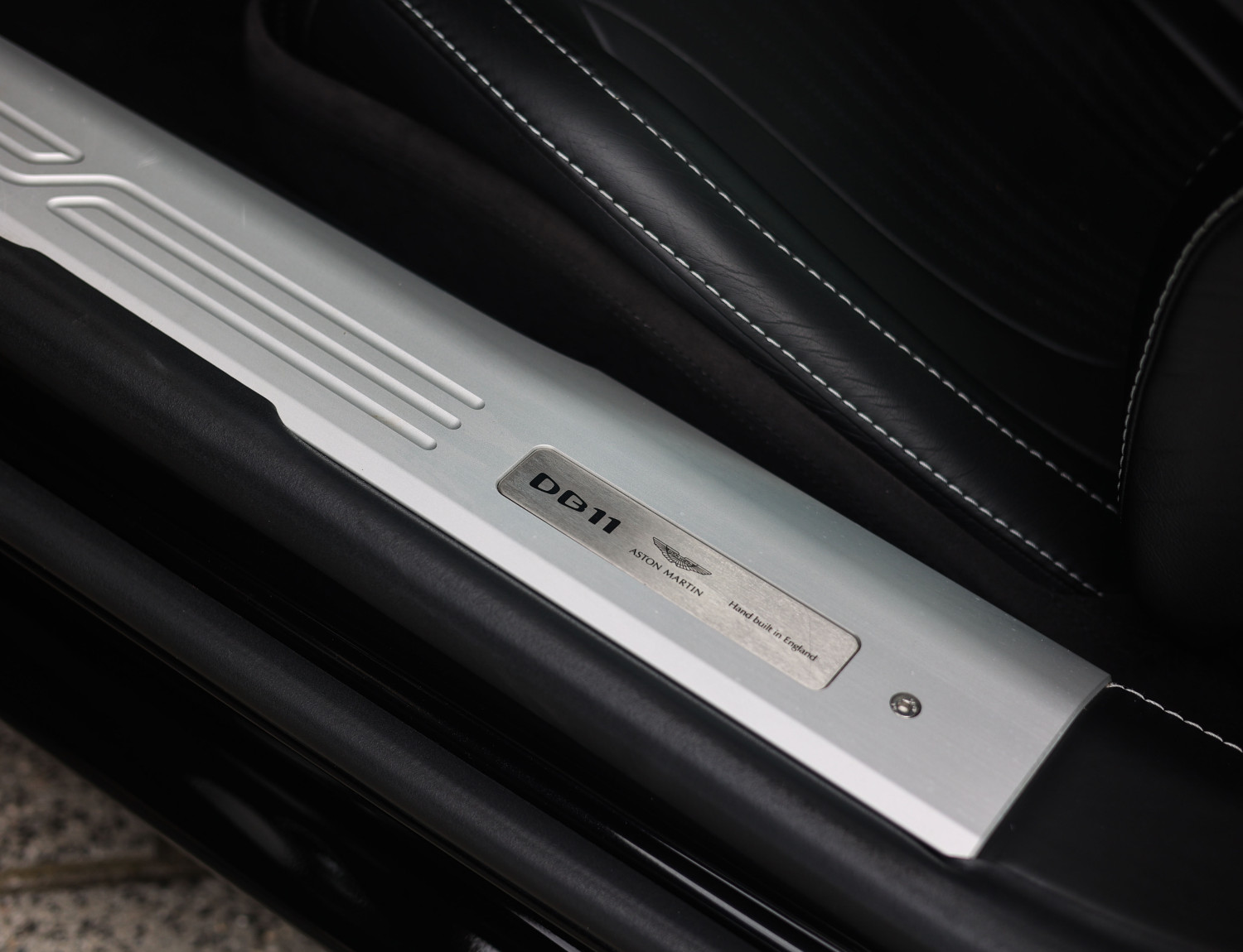 Aston Martin DB11 4.0 V8