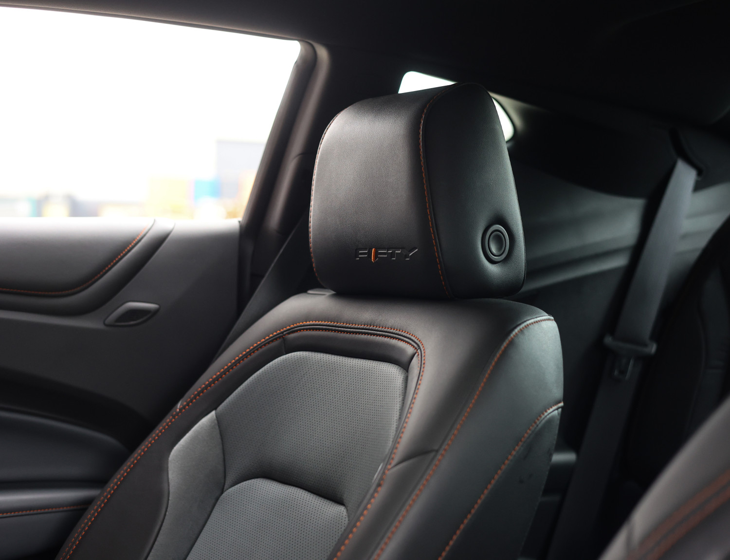 Chevrolet Camaro 6.2 V8 50th Anniversary Edition