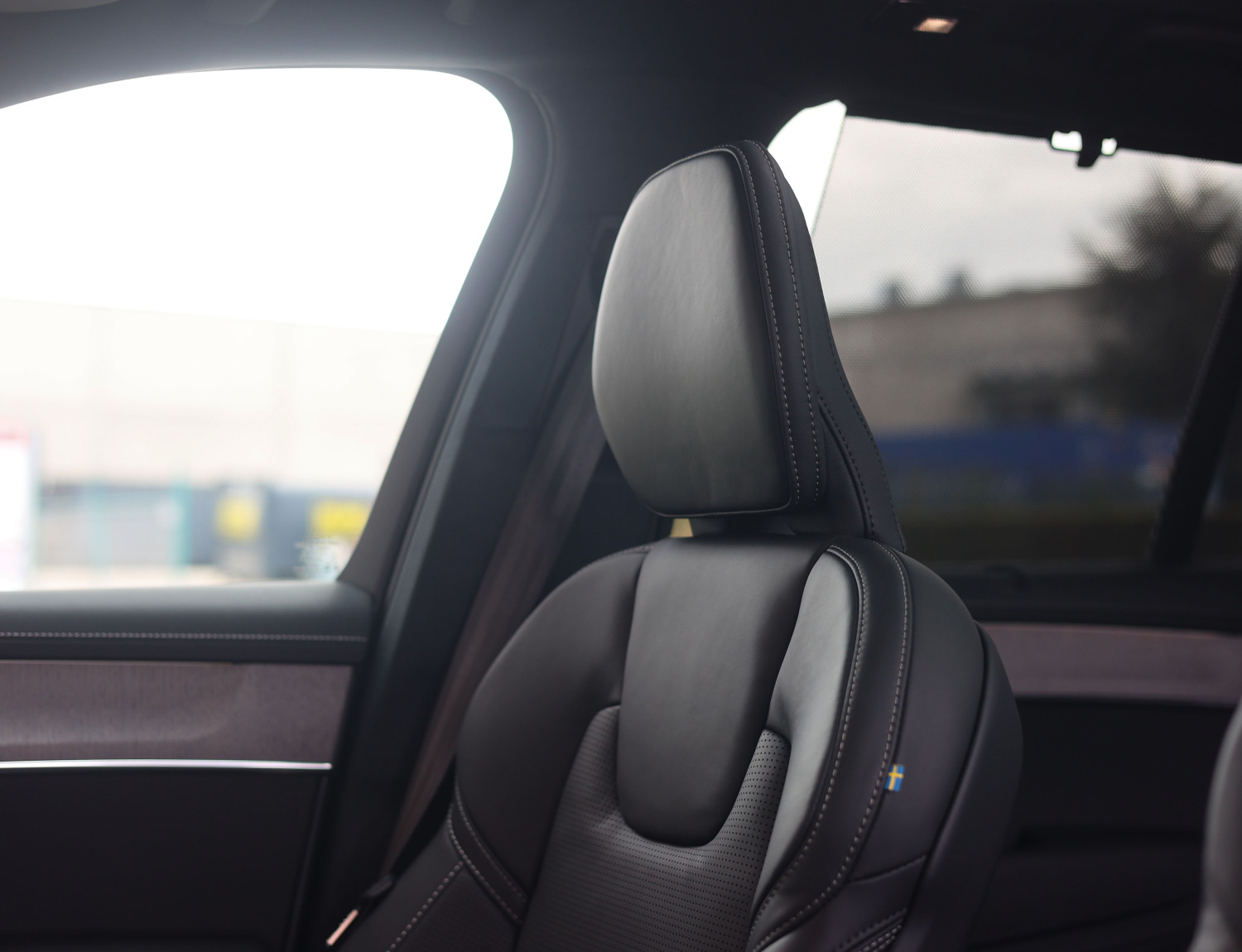 Volvo XC90 T8 AWD Ultra Dark