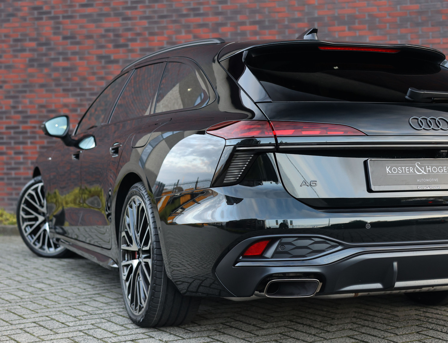 Audi A6 Avant Competition e-hybrid Quattro