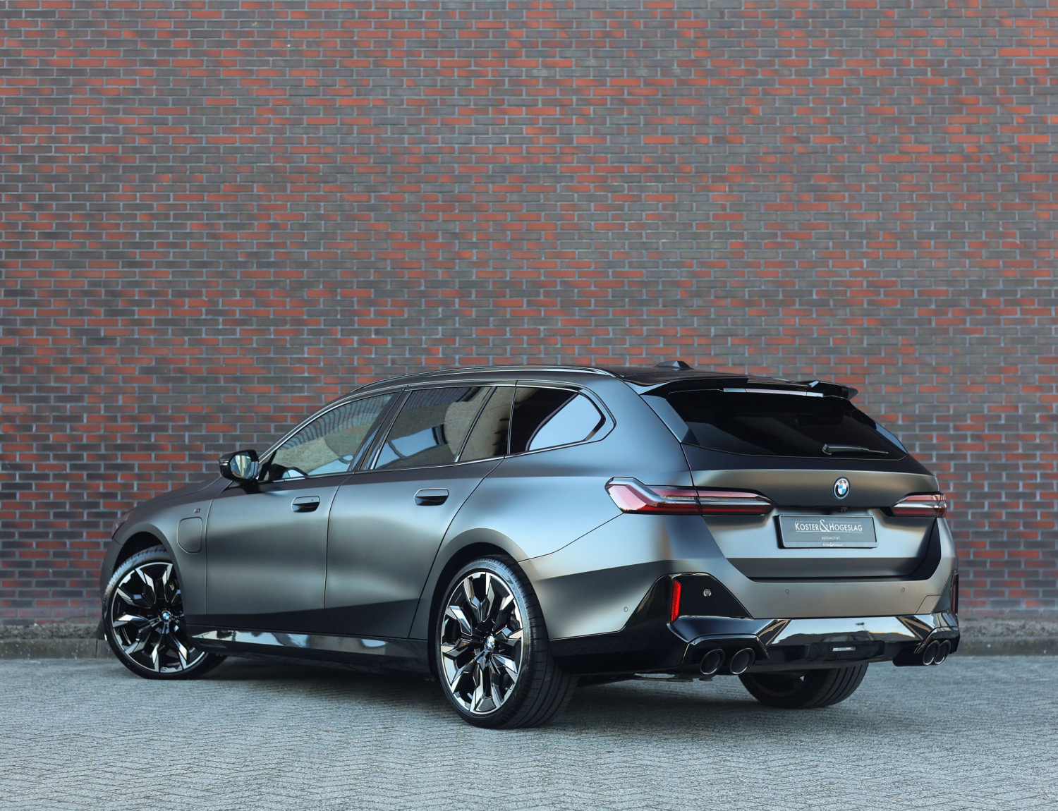 BMW 5 Serie Touring 550e xDrive