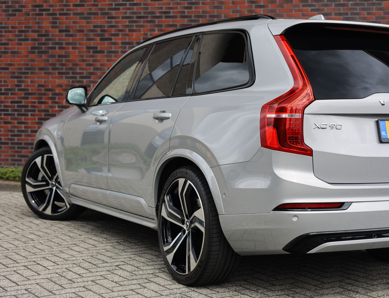 Volvo XC90 T8 AWD Ultimate Dark