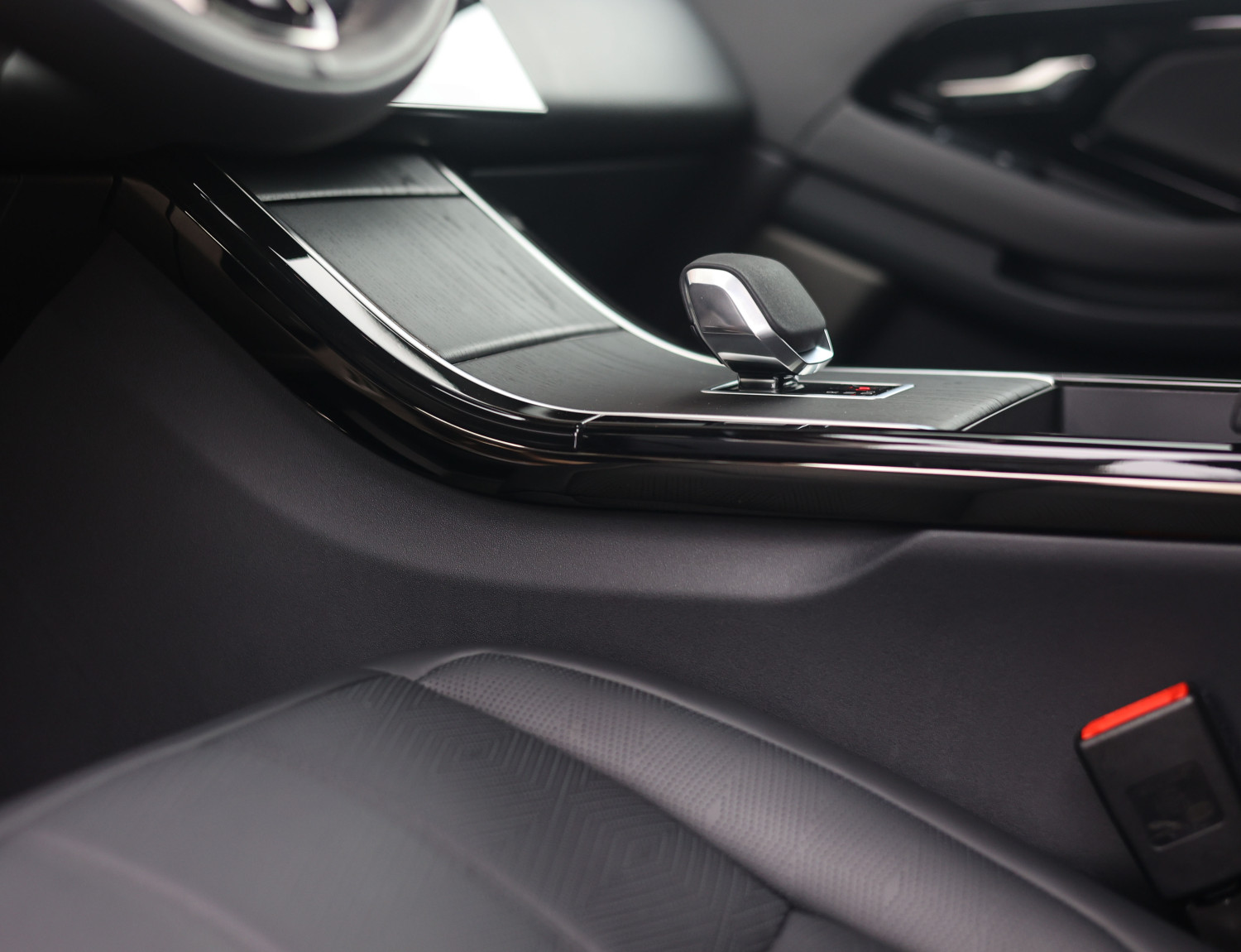 Land Rover Range Rover Evoque P270e Autobiography