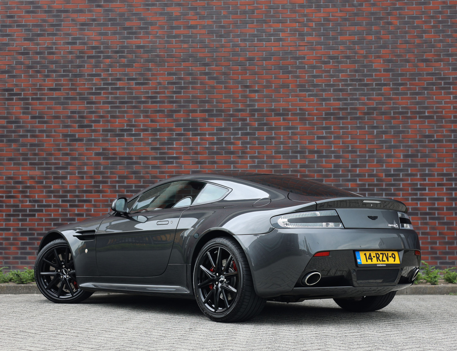 Aston Martin V8 Vantage S 4.7 V8 Sportshift