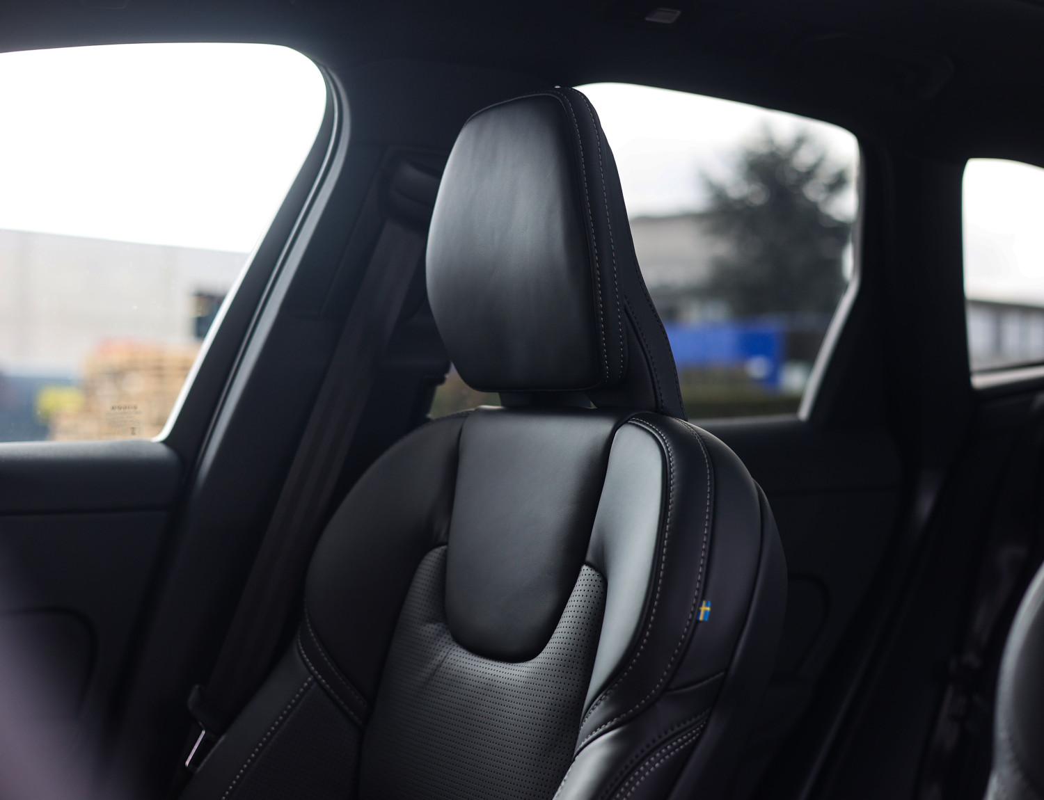 Volvo XC60 T8 AWD Ultra Black Edition