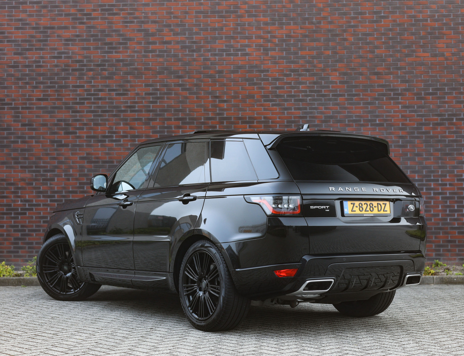Land Rover Range Rover Sport D250 HSE