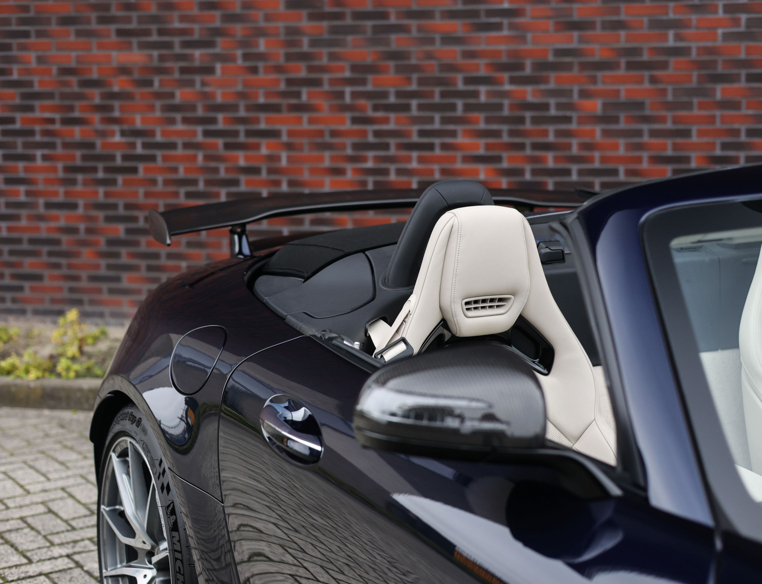 Mercedes-Benz AMG GT R Roadster