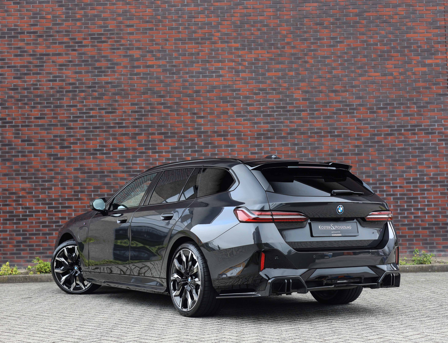 BMW 5 Serie Touring 550e xDrive