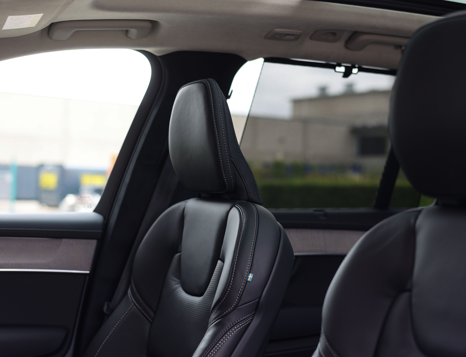 Volvo XC90 T8 AWD Ultra Dark