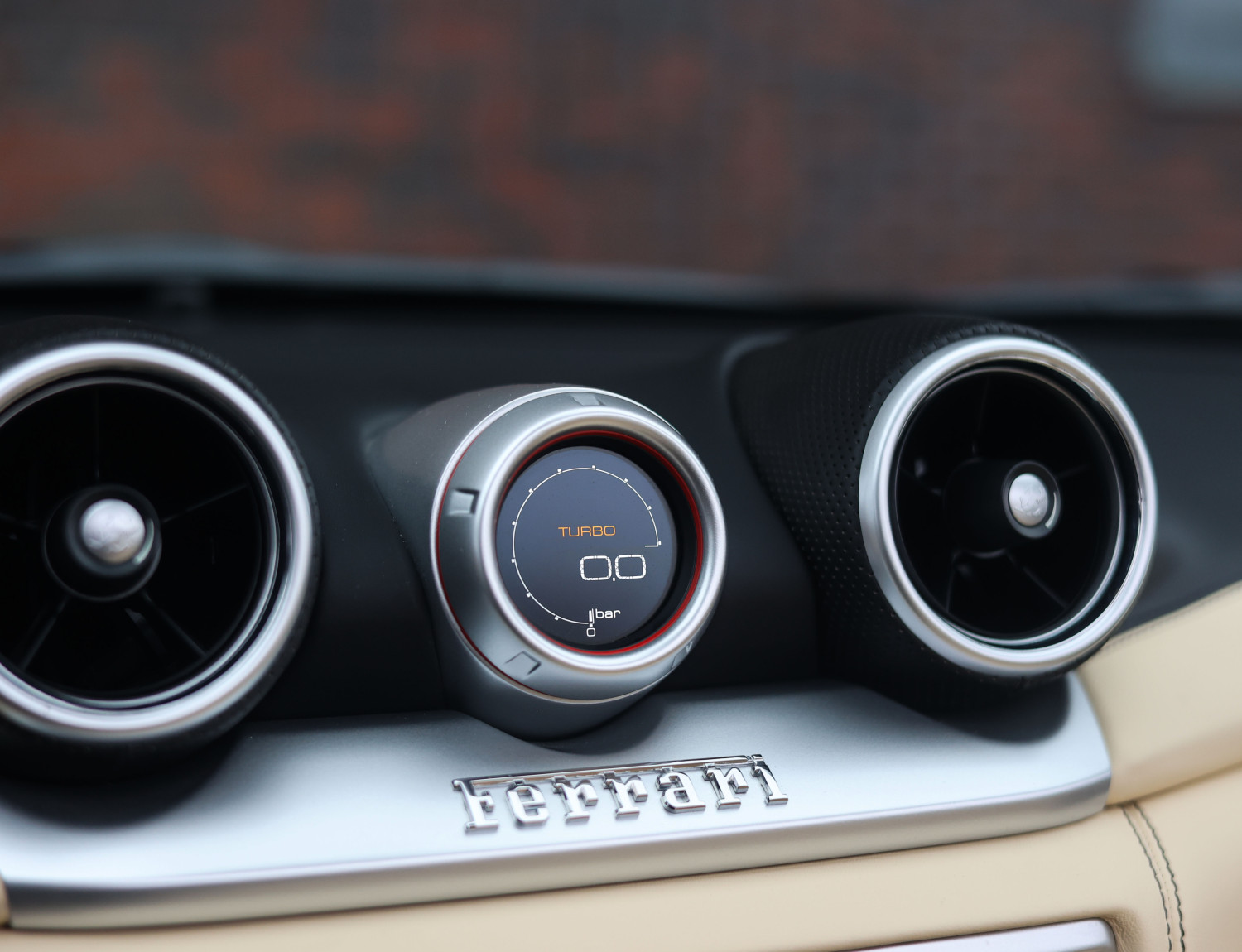 Ferrari California 3.9 T HELE