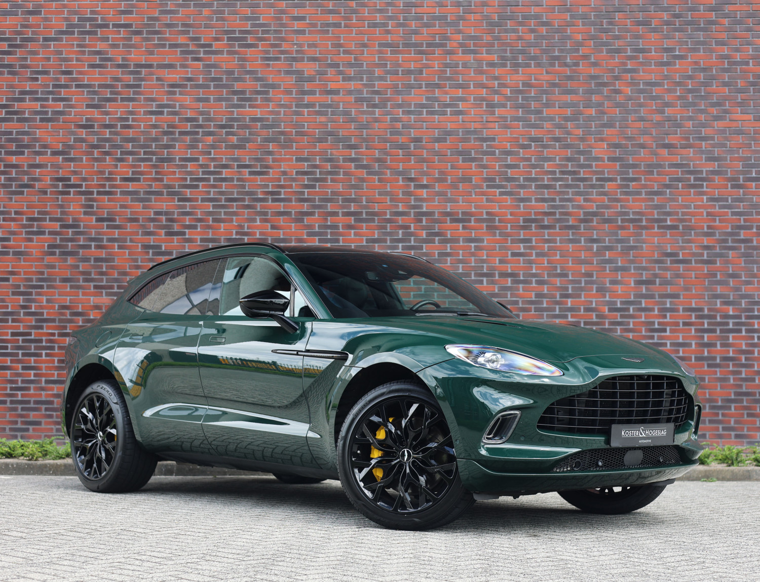 Aston Martin Dbx 4.0 V8