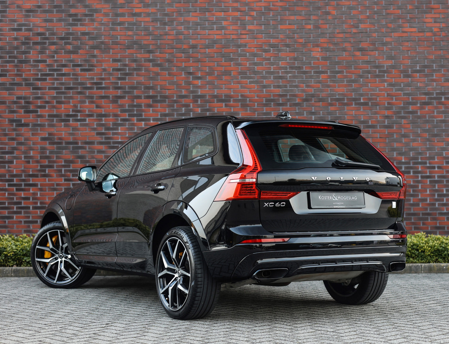 Volvo XC60 T8 AWD Polestar Engineered Volvo XC60 T8 AWD Polestar Engineered