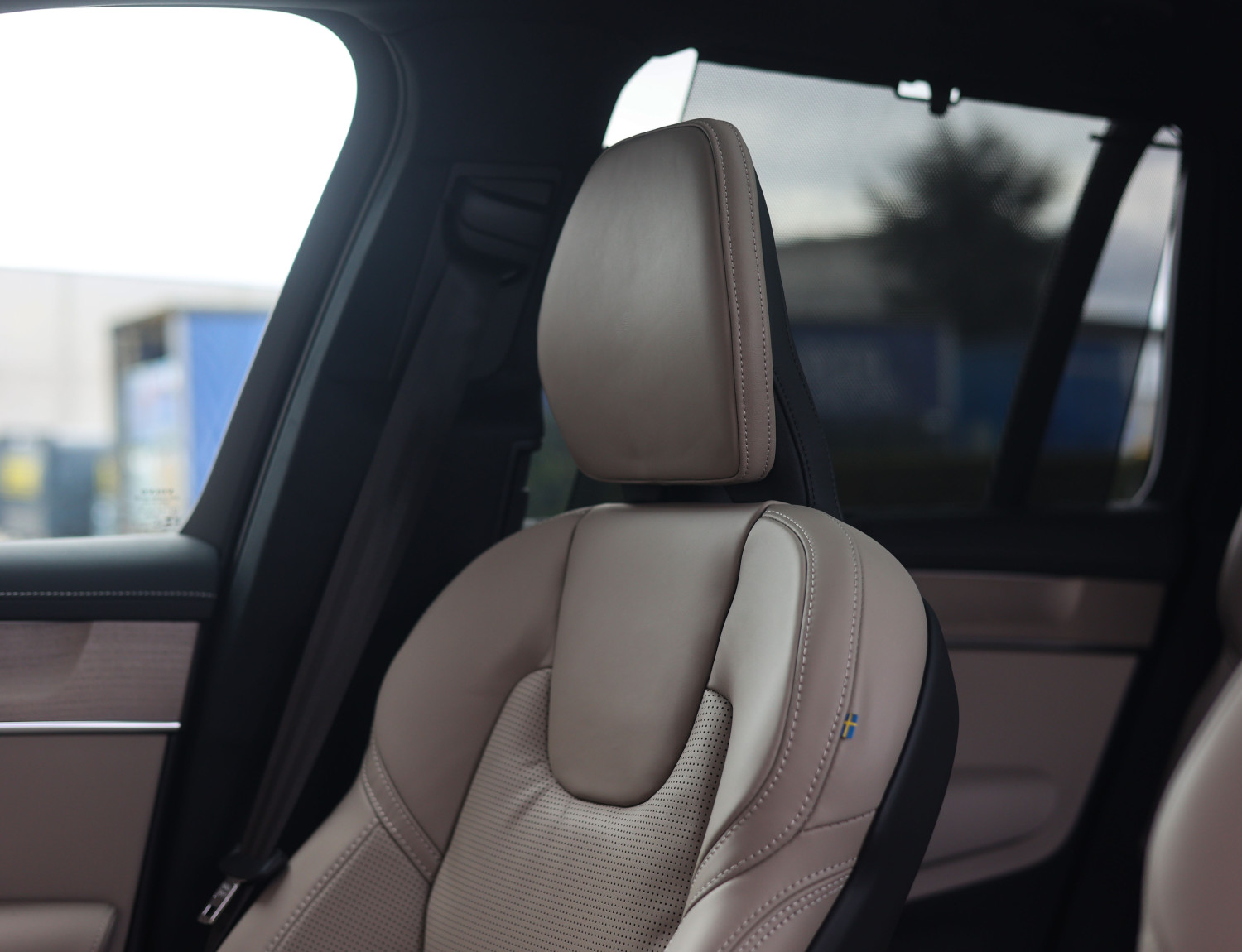 Volvo XC90 T8 AWD Ultra Dark