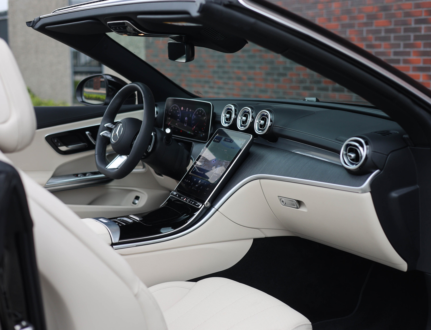 Mercedes-Benz CLE Cabriolet 300 4MATIC AMG Line Mercedes-Benz CLE Cabriolet 300 4MATIC AMG Line