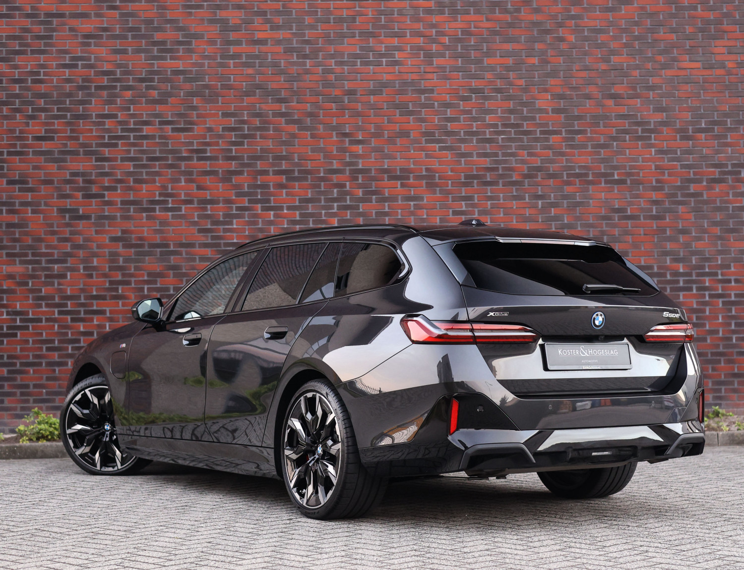 BMW 5 Serie Touring 550e xDrive BMW 5 Serie Touring 550e xDrive