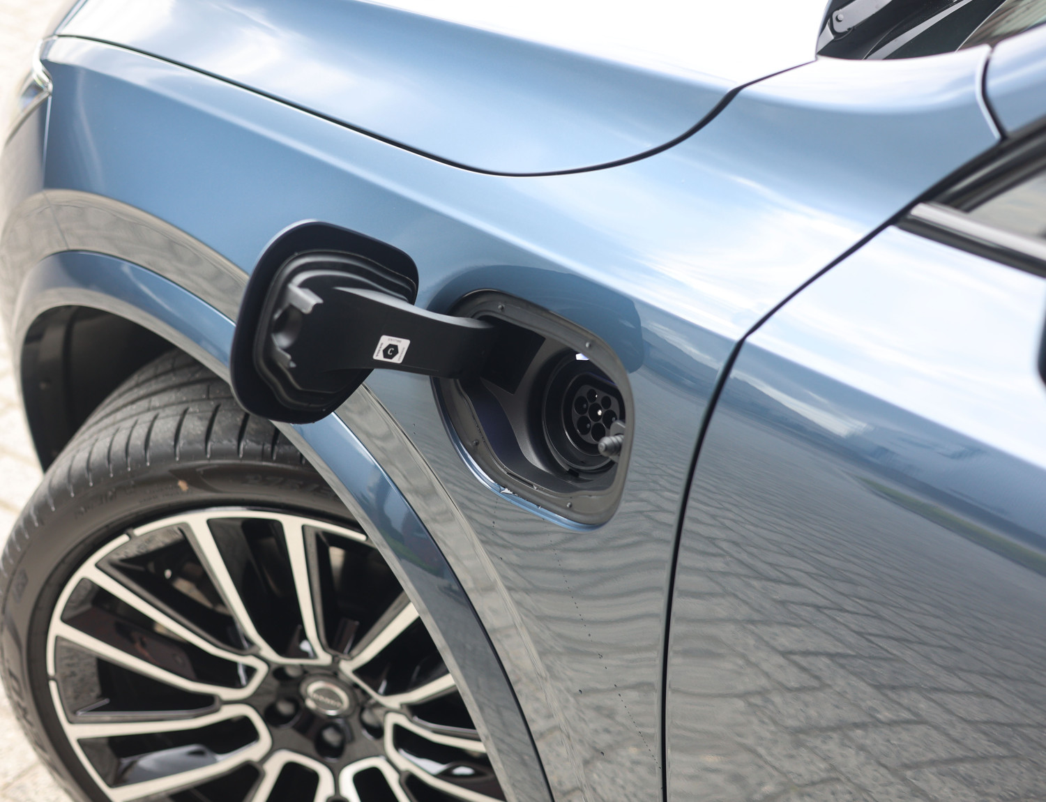 Volvo XC90 T8 AWD Ultra Black Edition