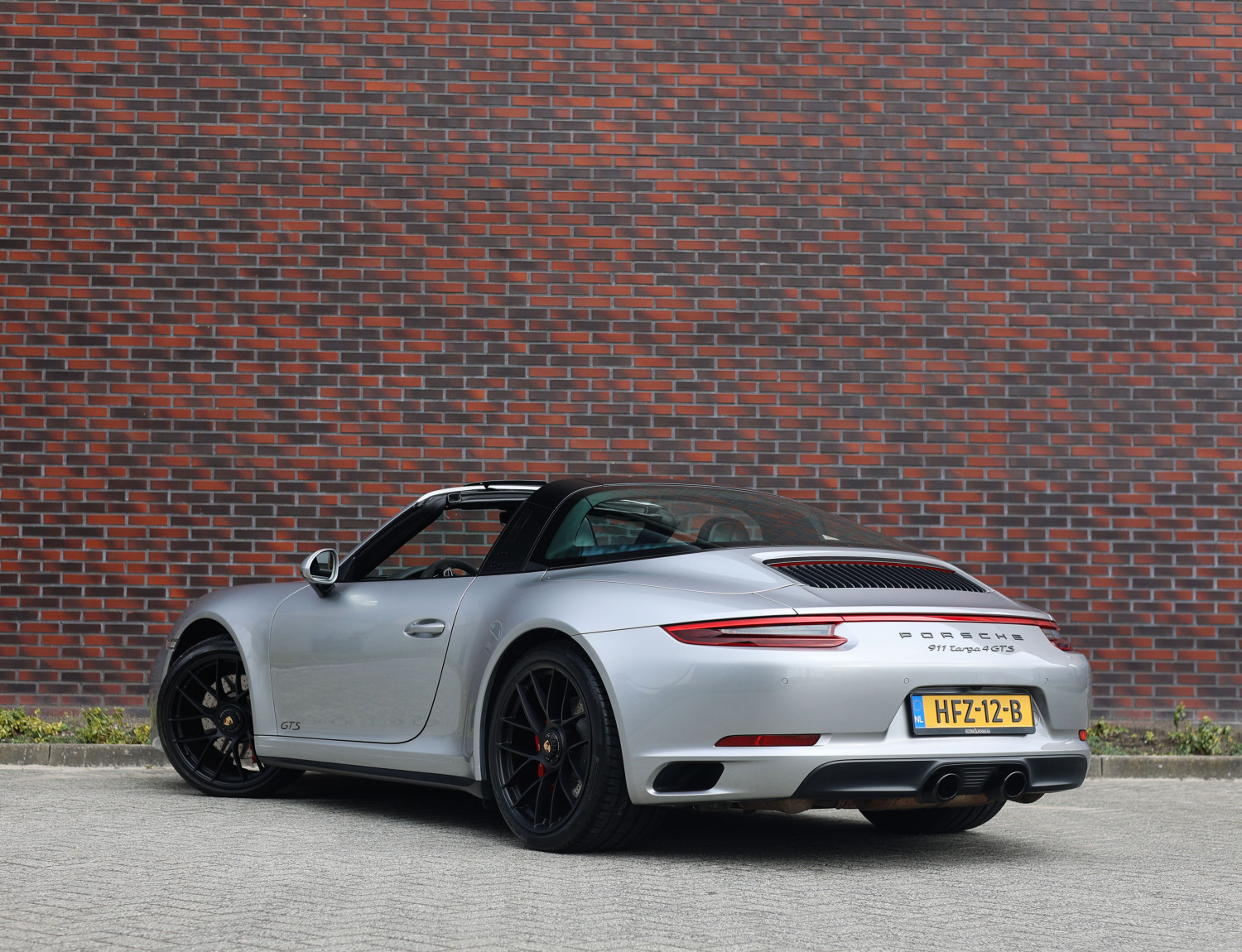 Porsche 911 3.0 Targa 4 GTS