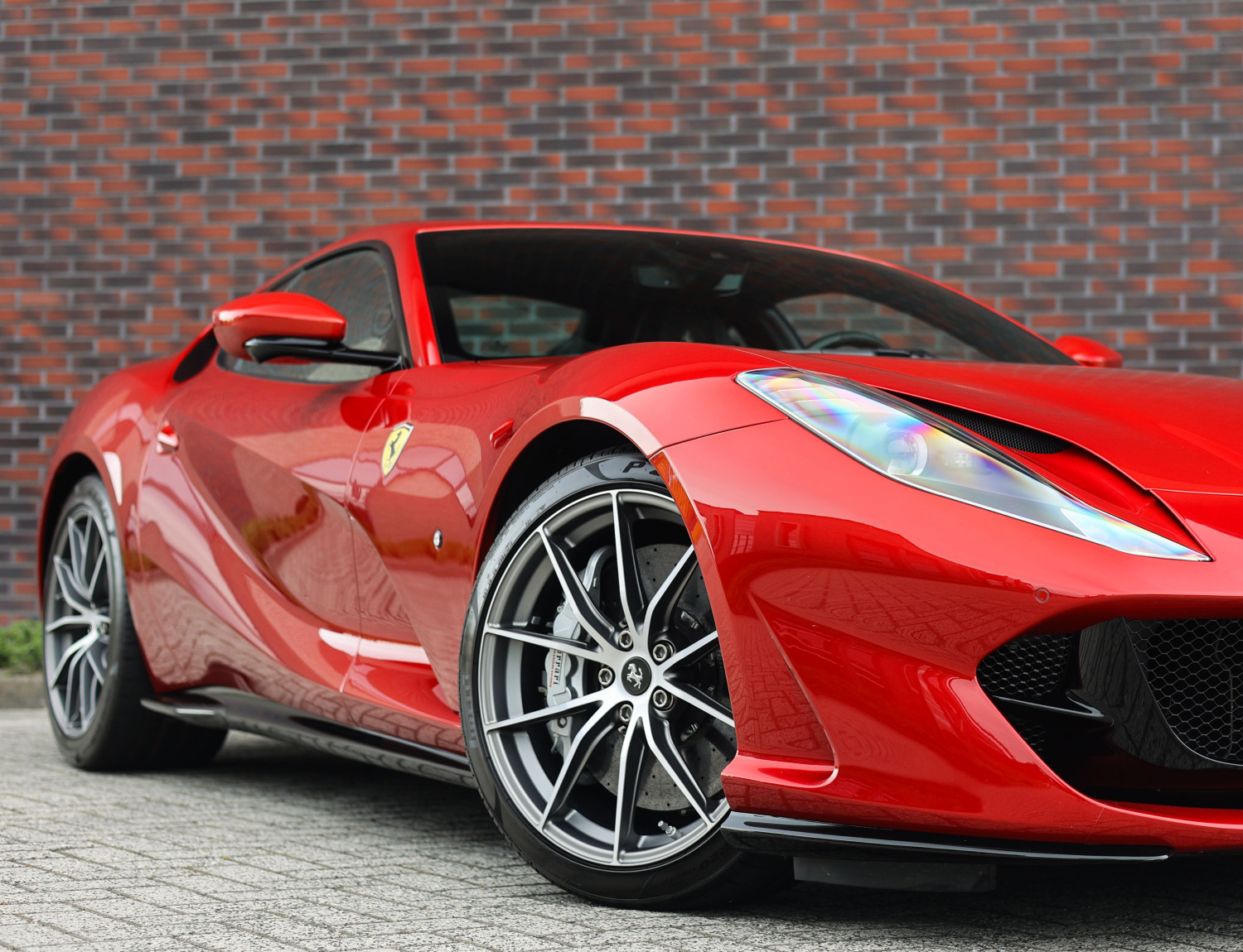 Ferrari 812 6.5 V12 Superfast HELE