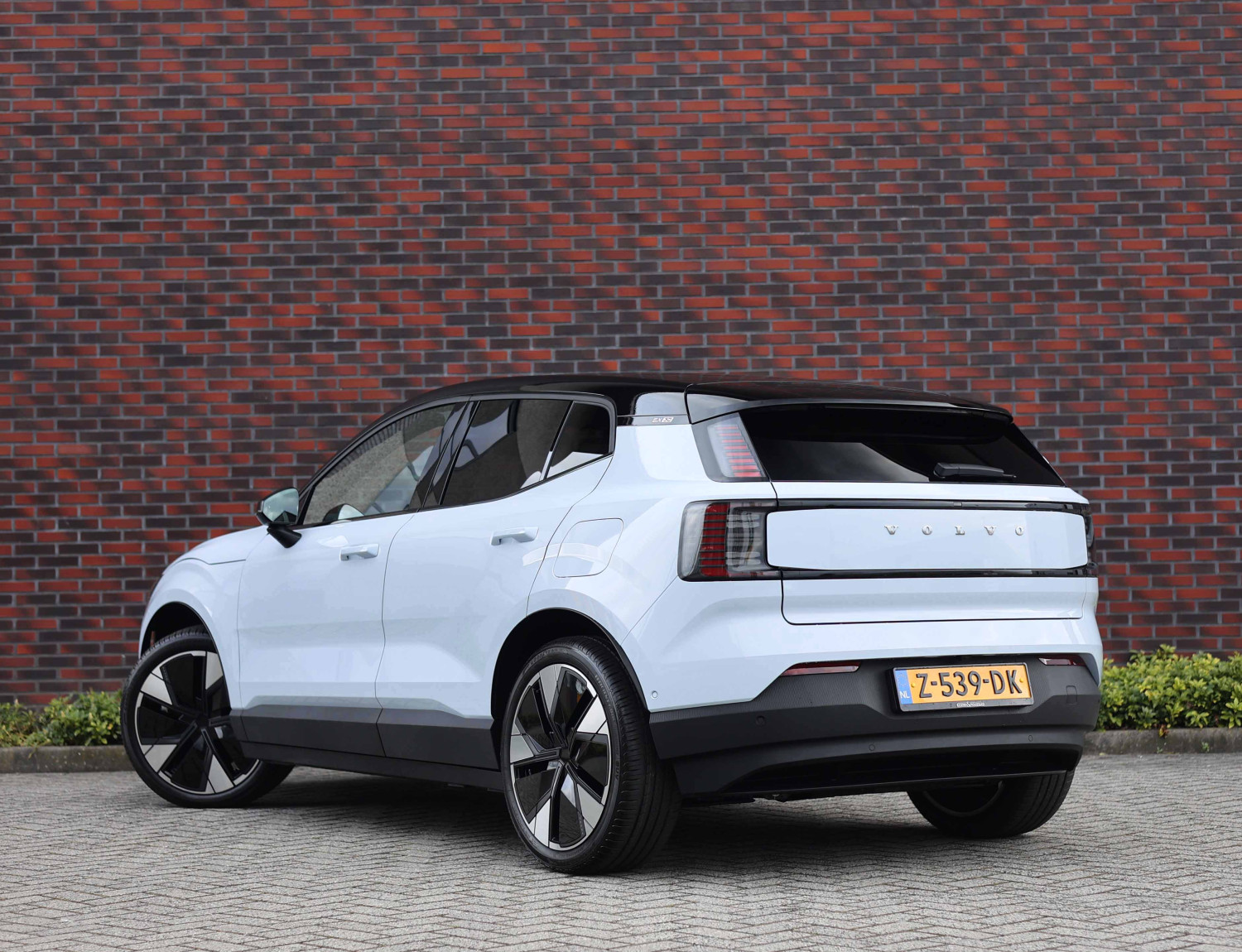 Volvo EX30 Twin Motor Ultra