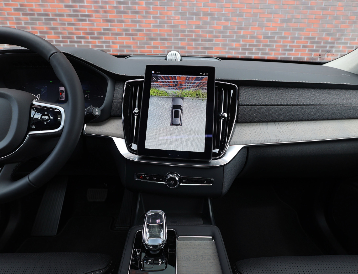 Volvo XC90 T8 AWD Ultra Dark