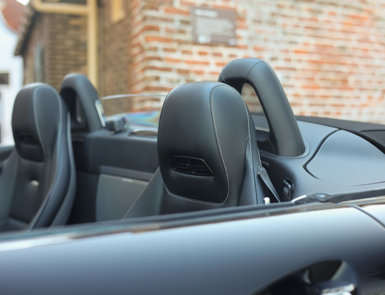 Mercedes-Benz SLS Roadster 6.3 AMG