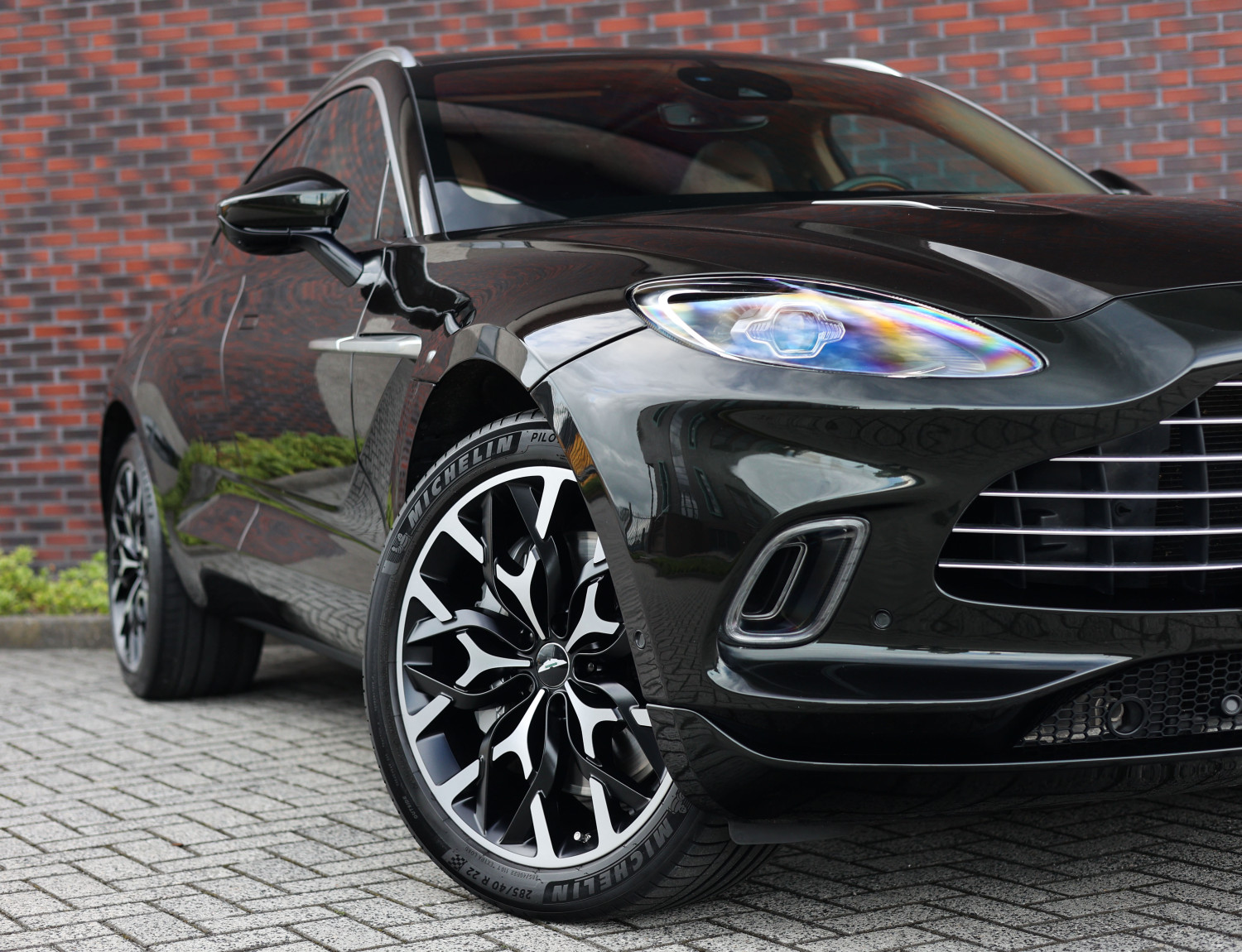 Aston Martin Dbx 4.0 V8 Aston Martin Dbx 4.0 V8