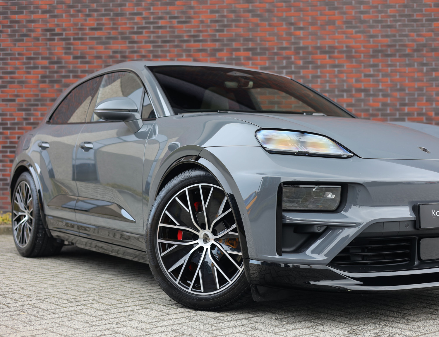 Porsche Macan Turbo 100 kWh