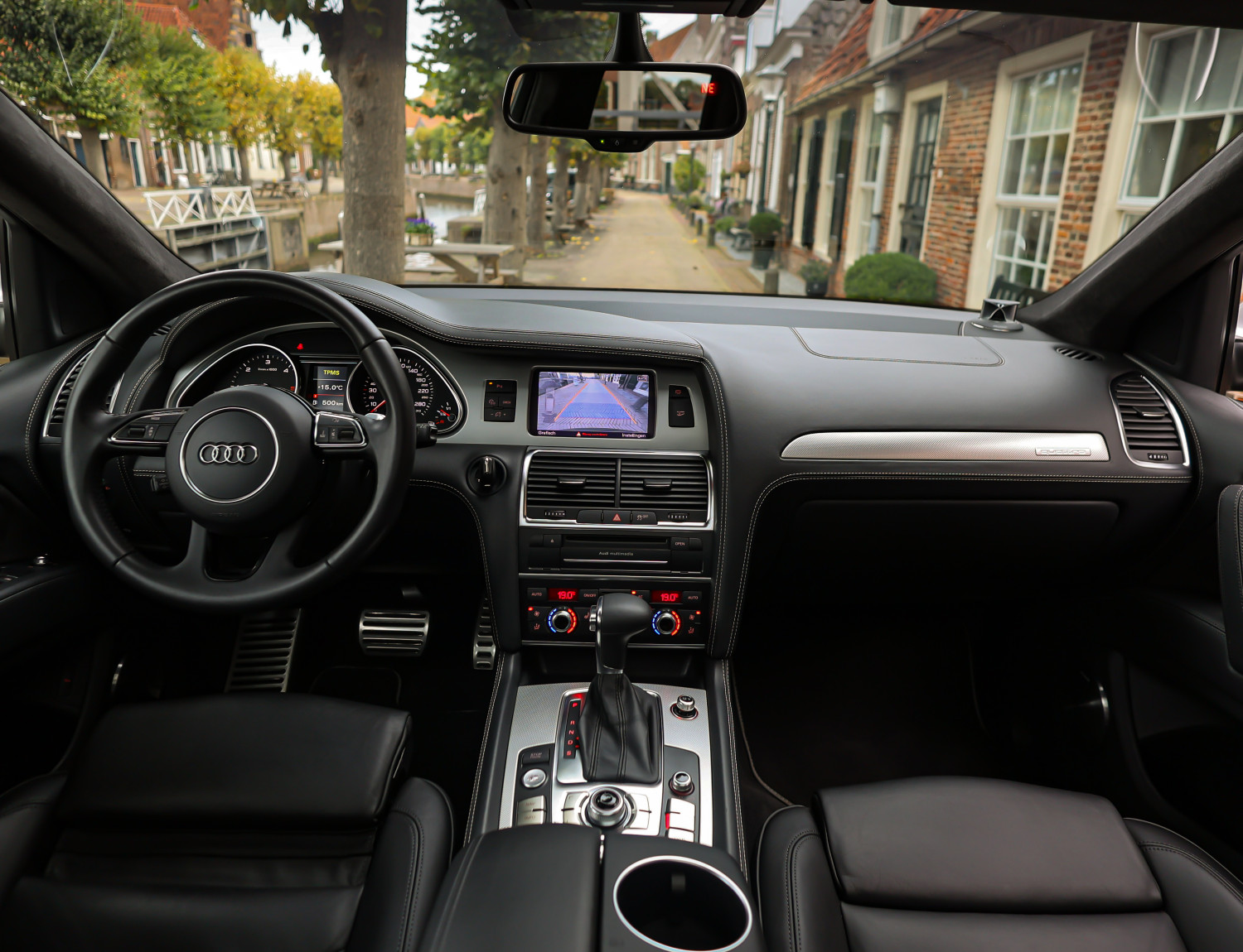 Audi Q7 6.0 V12 TDI quattro