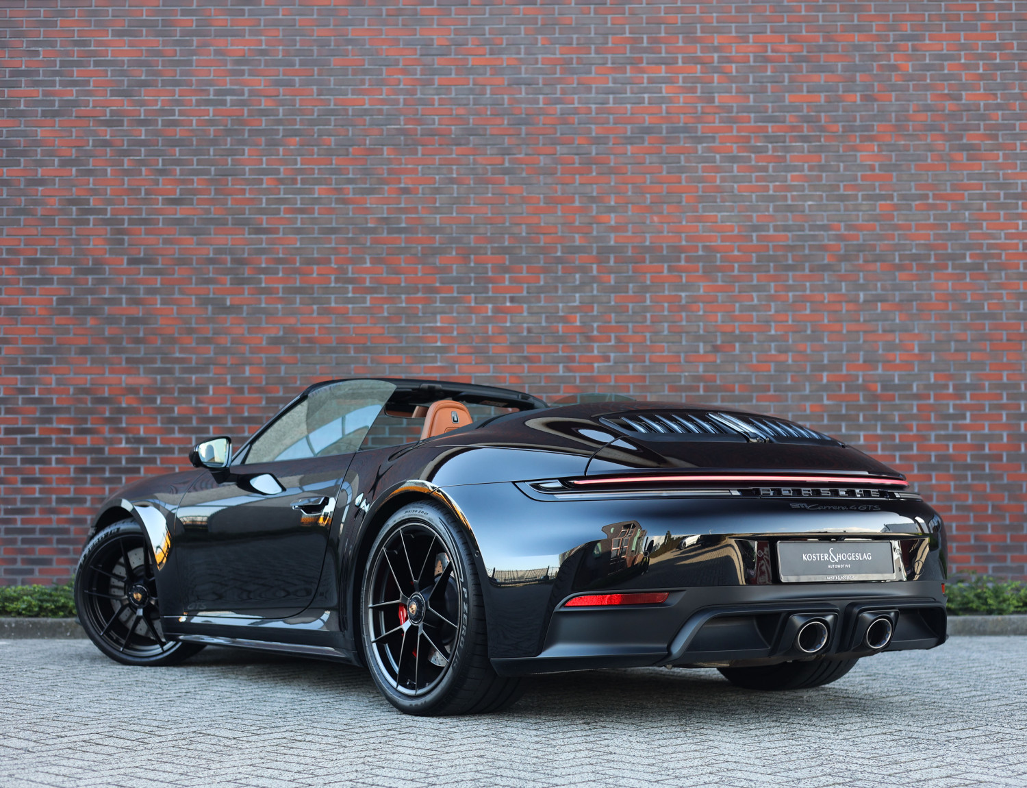 Porsche 911 Cabrio Carrera 4 GTS