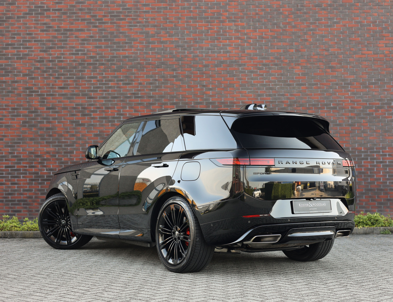 Land Rover Range Rover Sport P550e Autobiography