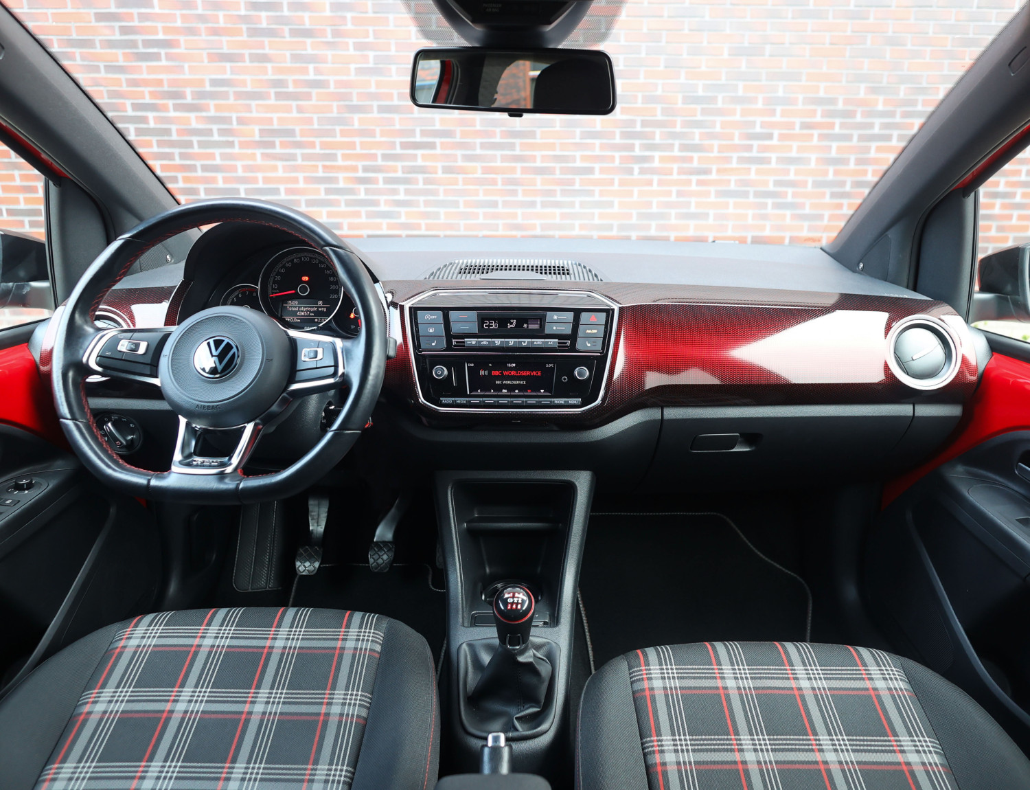 Volkswagen up! 1.0 TSI GTI