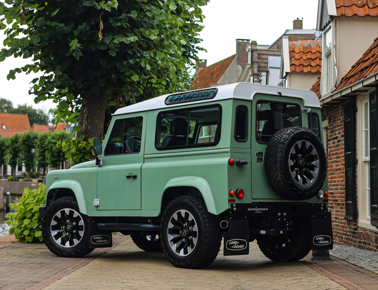 Land Rover Defender 90 Heritage Edition