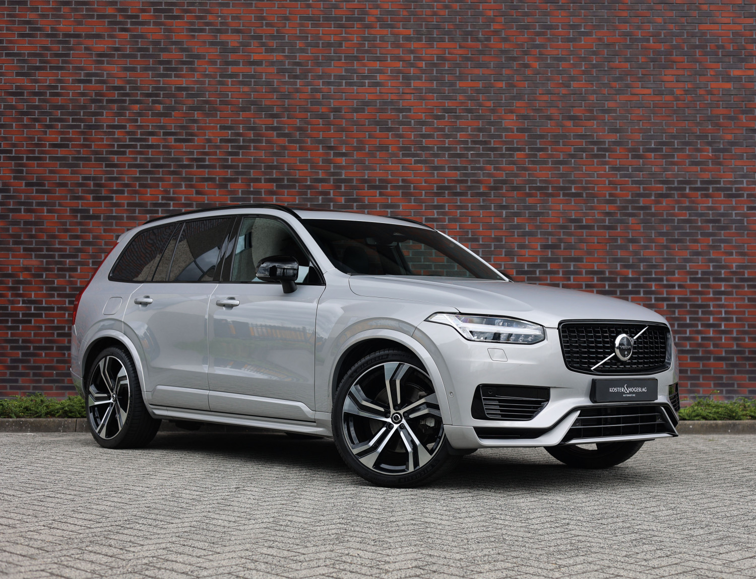 Volvo XC90 T8 AWD Ultimate Dark