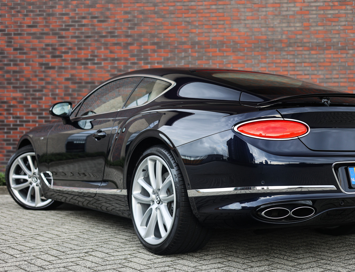 Bentley Continental GT 4.0 V8
