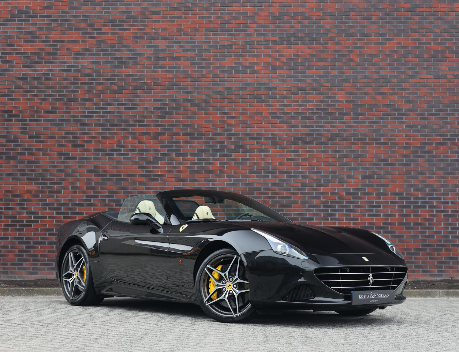 Ferrari California 3.9 T HELE