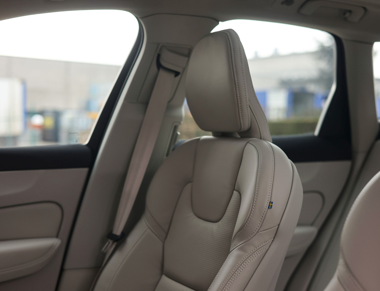 Volvo XC60 T8 AWD Ultra Dark