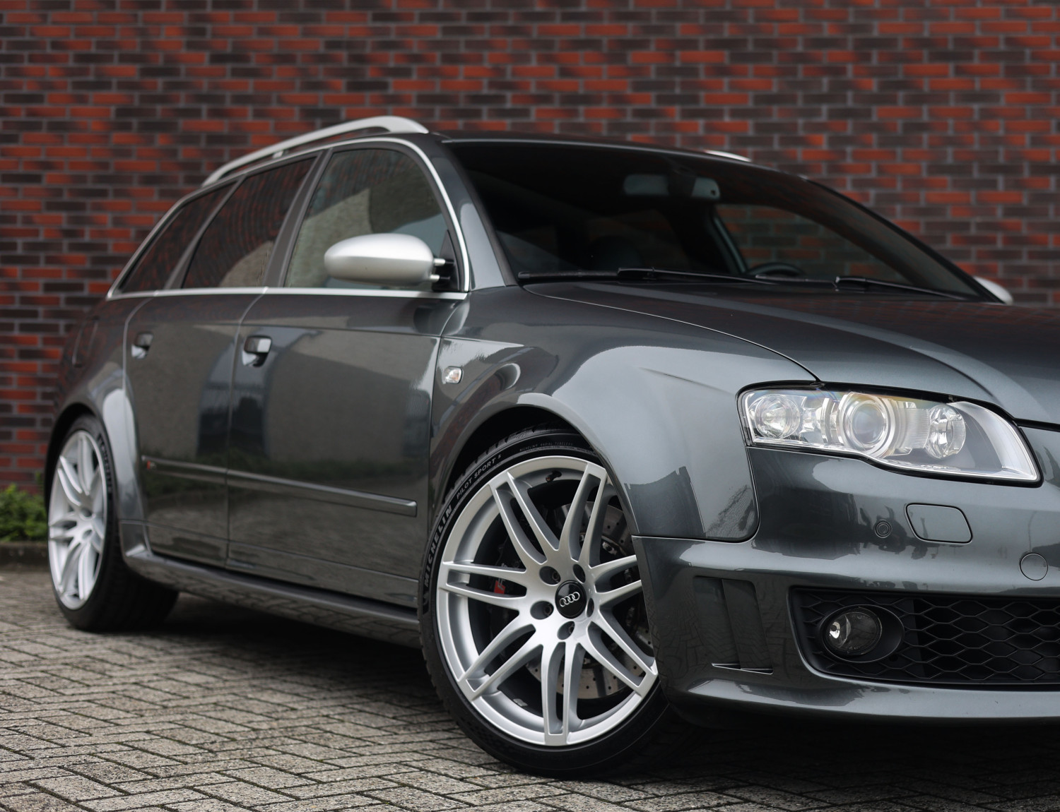 Audi RS4 Avant 4.2 FSI quattro