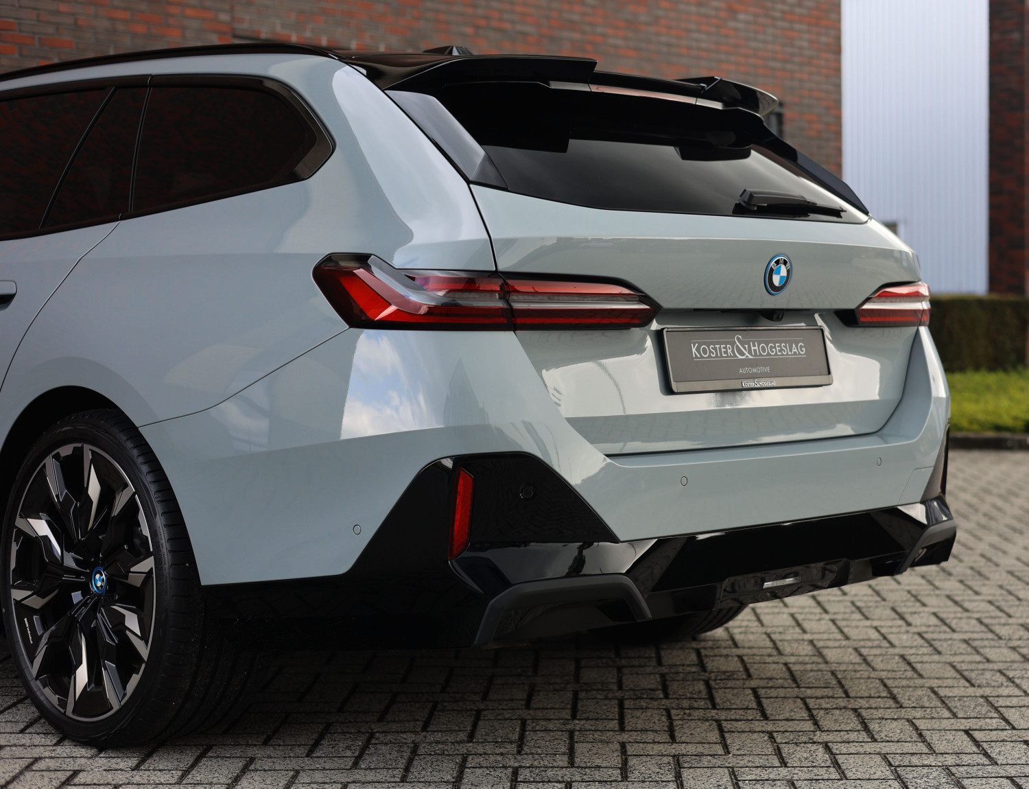 BMW 5 Serie Touring 550e xDrive