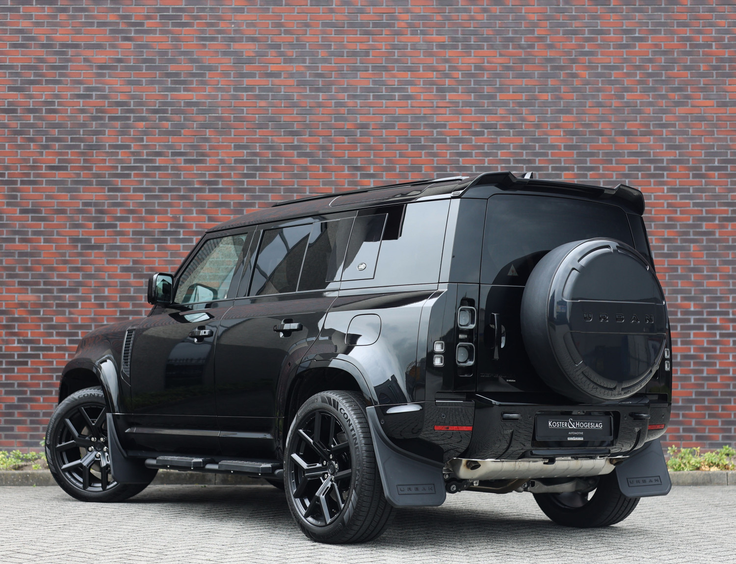 Land Rover Defender P400e 110 X-Dynamic HSE