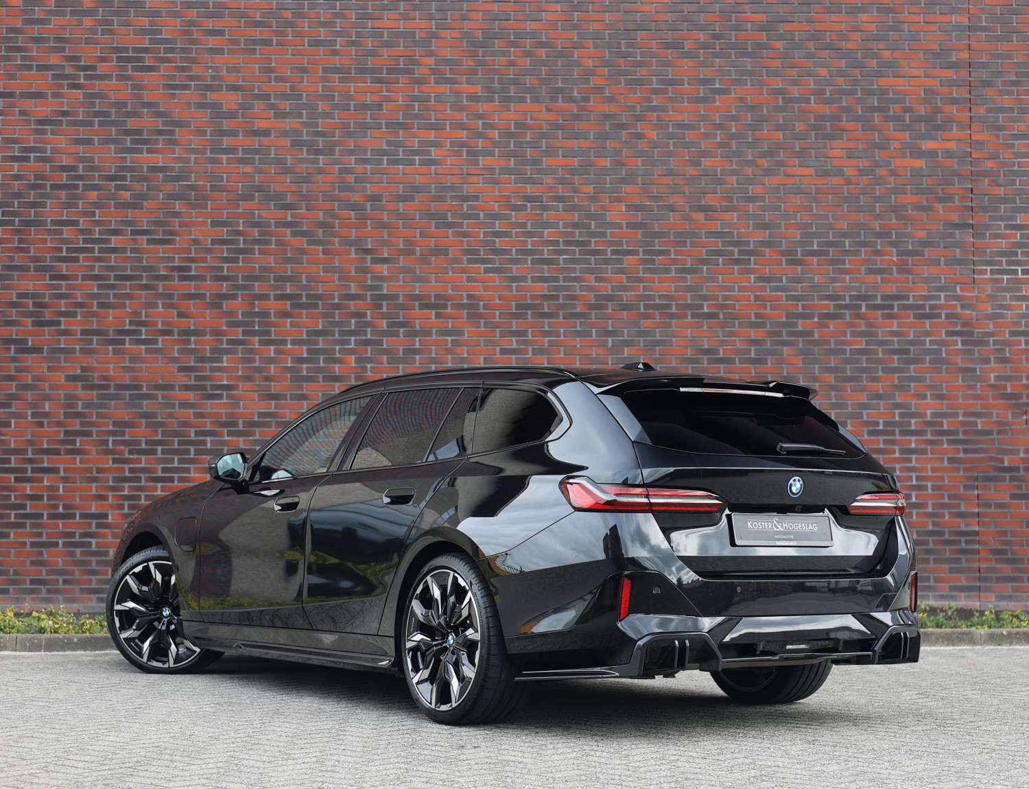 BMW 5 Serie Touring 550e xDrive