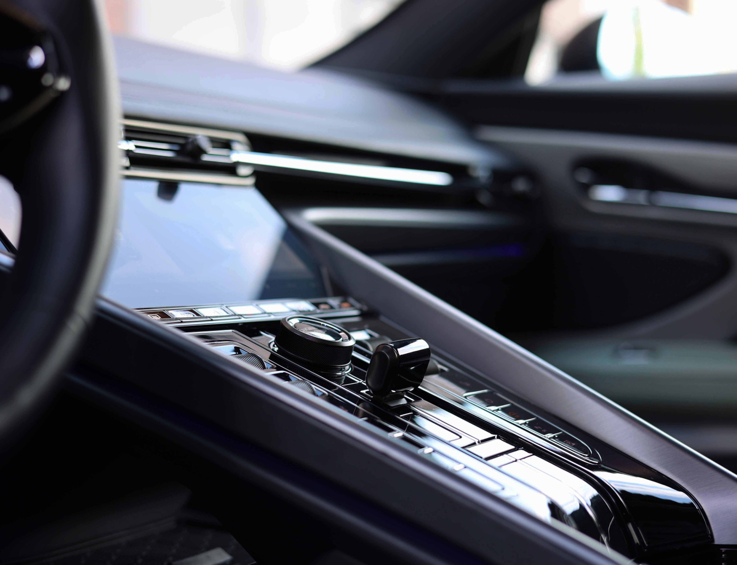 Aston Martin DB12 4.0 V8 Aston Martin DB12 4.0 V8