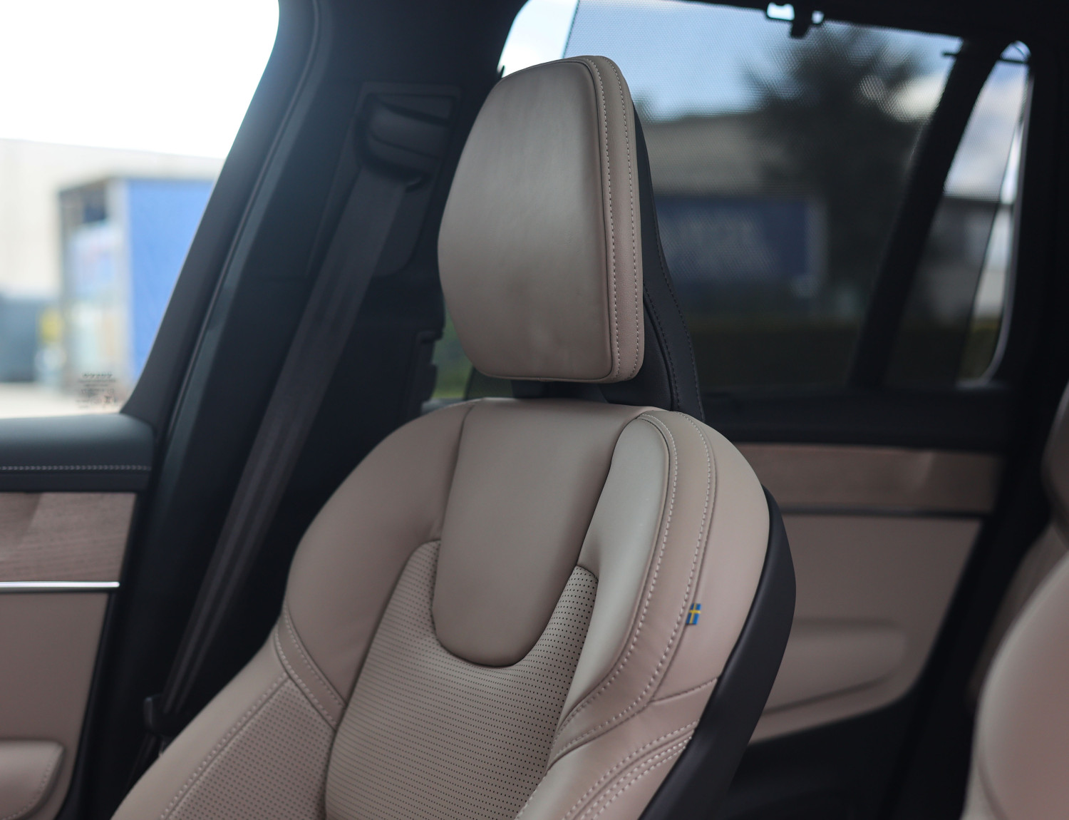 Volvo XC90 T8 AWD Ultra Dark