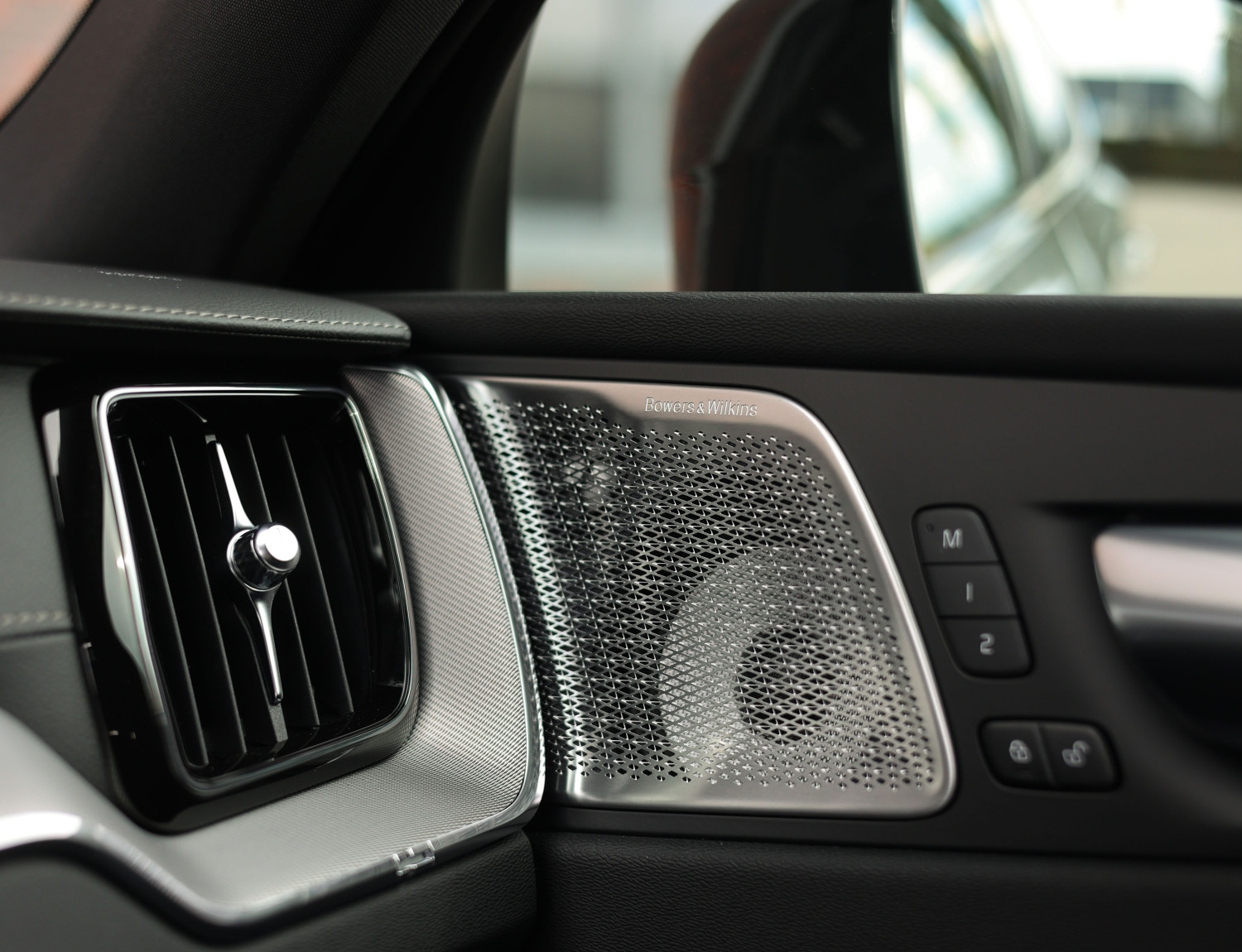 Volvo XC60 2.0 T8 Ultra Black Edition