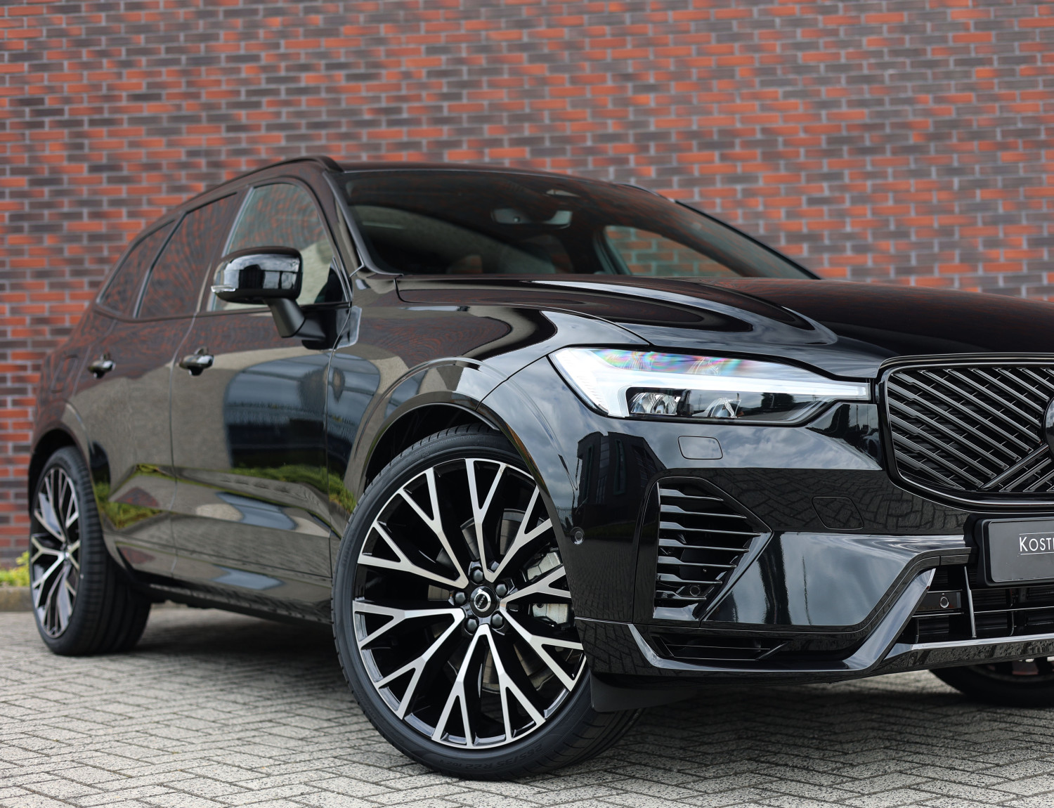 Volvo XC60 T8 AWD Ultra Black Edition