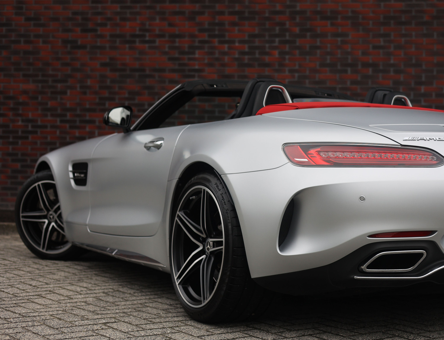 Mercedes-Benz AMG GT Roadster 4.0 C