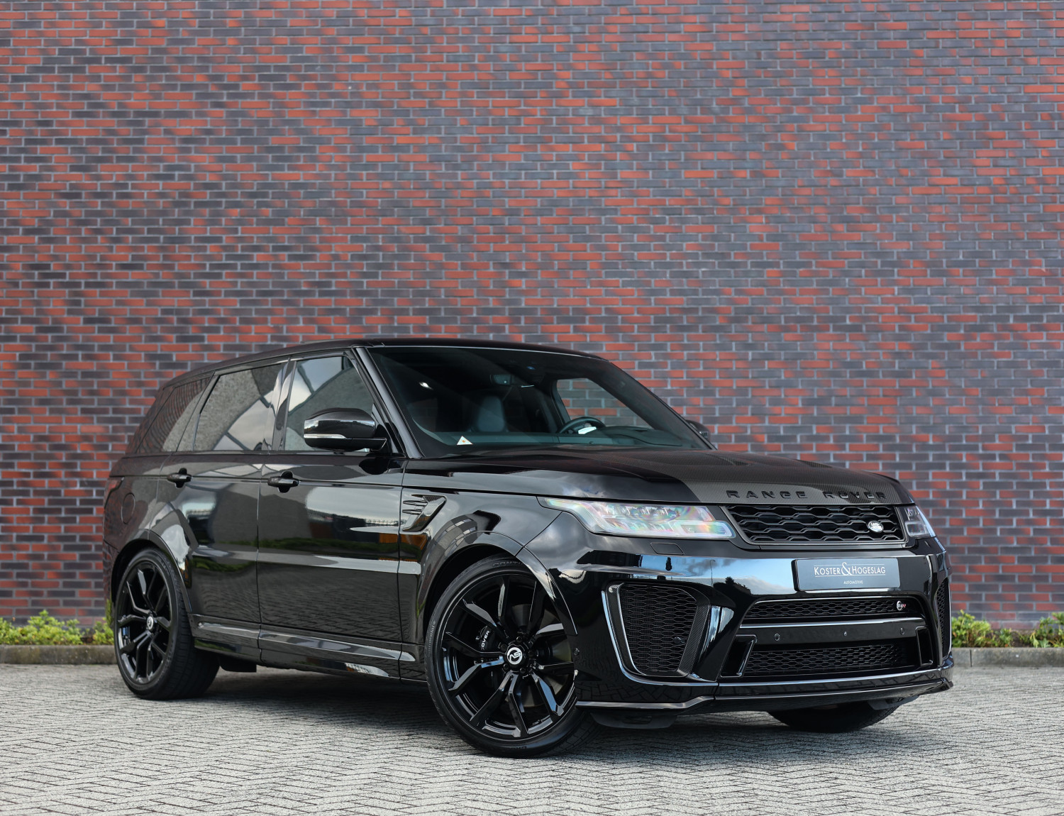 Land Rover Range Rover Sport 5.0 V8 SC SVR Land Rover Range Rover Sport 5.0 V8 SC SVR