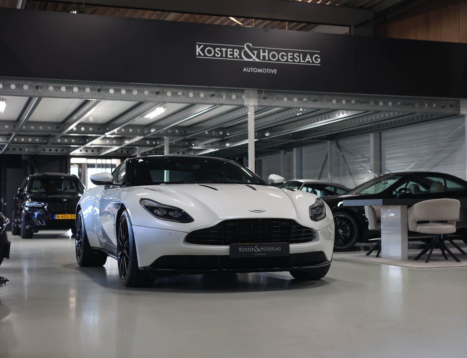 Aston Martin DB11 5.2 V12 Aston Martin DB11 5.2 V12