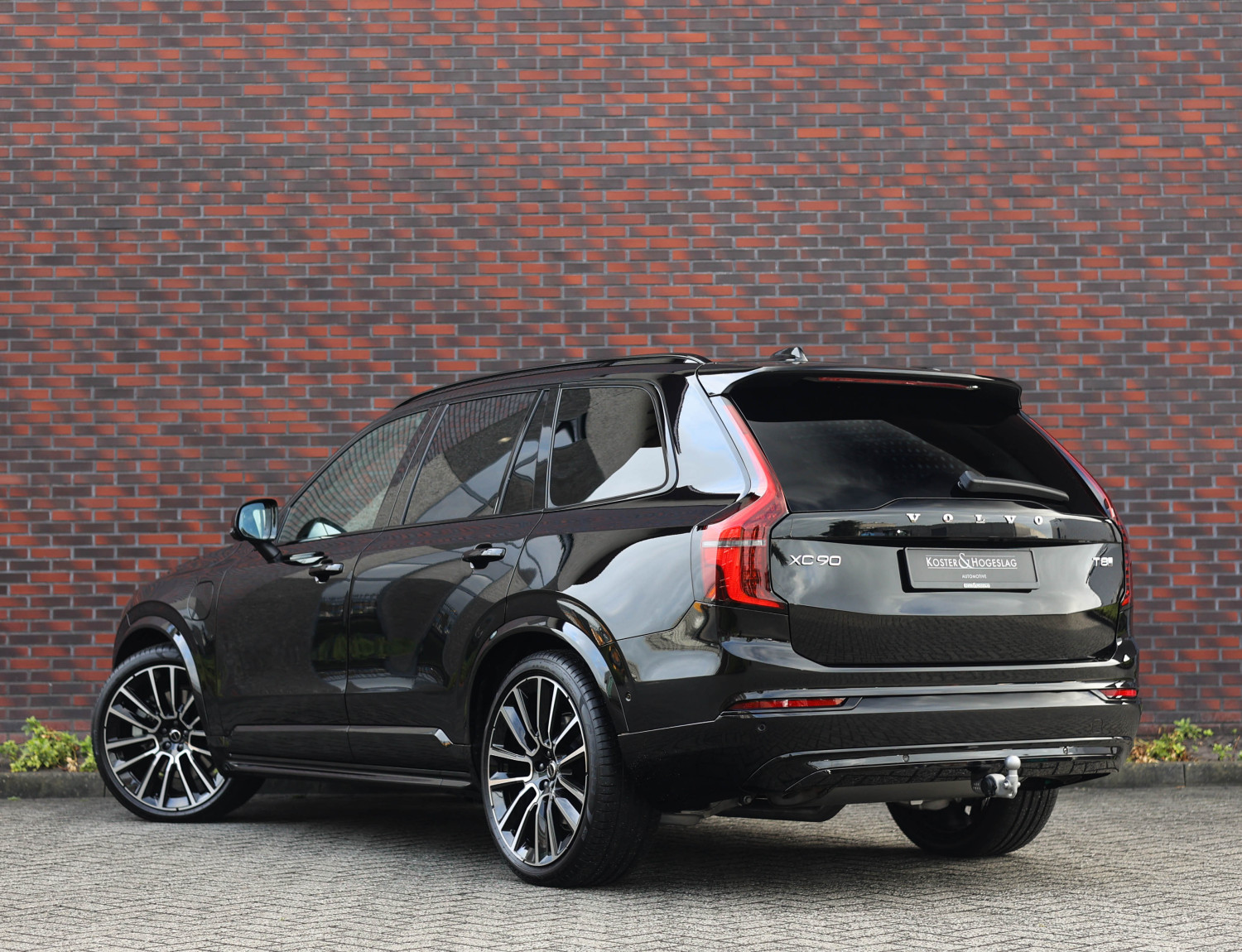 Volvo XC90 T8 AWD Ultra Dark Volvo XC90 T8 AWD Ultra Dark